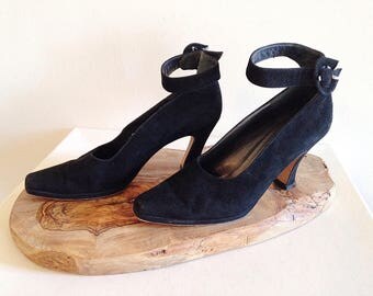 SALE! Vintage Suede Ankle Wrap REtro Looks Heels by Via Spiga Size 8