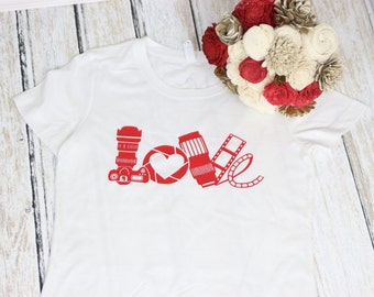 Photographer Camera Love- Photographer gift - Camera T shirt - Love Pictures Shirt - Holiday gift for Photographer