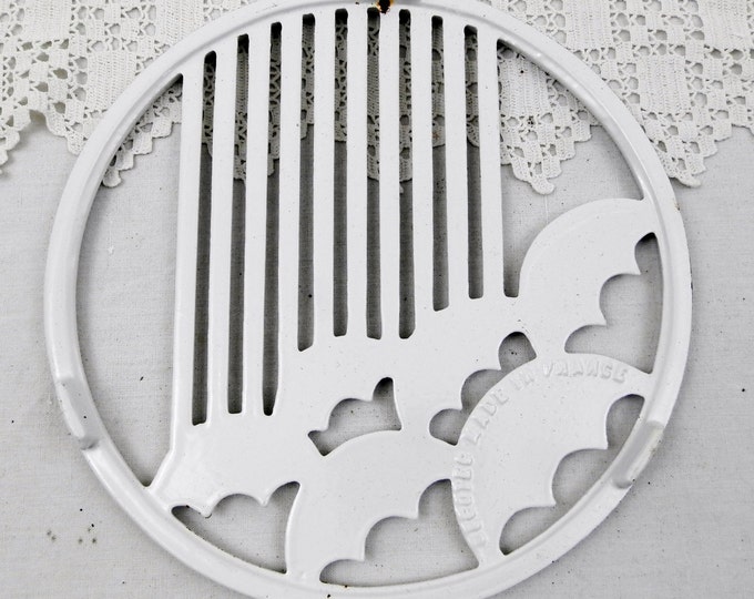 Vintage French 1970s Mid Century Cast Iron White Enamelware Decotec Trivet, Hot Plate, Heat Mat, Kitchenware, French Decor, Kitchenware