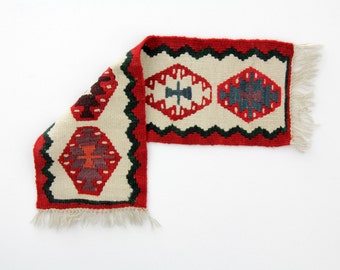 Vintage kilim // woven wool kilim table runner