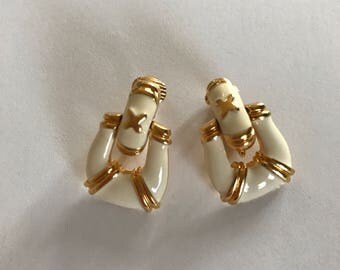 Vintage 1970s Clip on Earrings by Avon Ivory Enamel and Gold Tone Minimalist