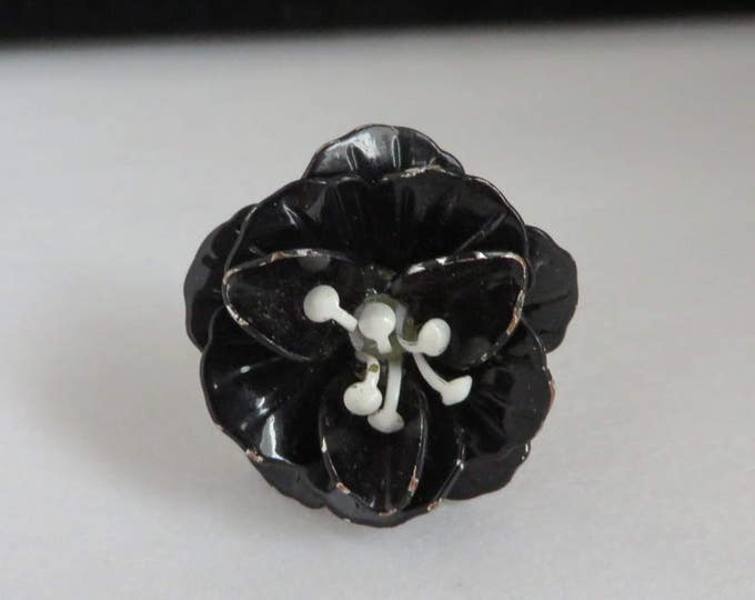 Vintage Black Enamel Flower Silver Tone Ring, Size 7