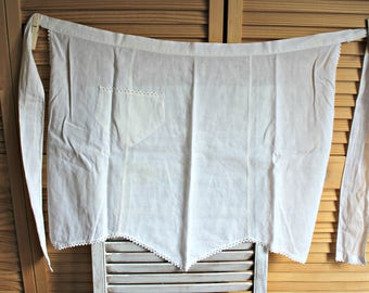 Vintage. apron! White. Ruffle trimming. Kitchen. Apron. With pocket. Very cute! 1960s.