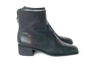 sALe 30% off 90's Platform Ankle Boots in Black size 5.5