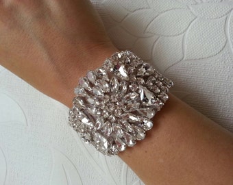 Luxury vintage style crystal bracelet/cuff, bride cuff, crystal bracelet wedding cuff bridesmaid bracelet bride bracelet cuff crystal cuff