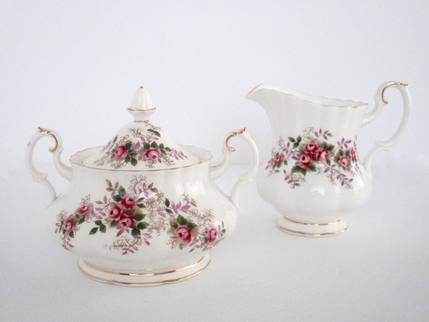 Royal Albert England Bone China Lavender Rose Sugar bowl