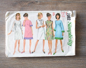 1960s Day Dress Pattern, 60s A-line Shift Dress, Simplicity Pattern 7082, Size 14 Sixties Mod Dressmaking
