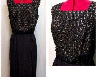 Black Lace Bodice/Velvet Waist/Polyester Skirt 50s Dress