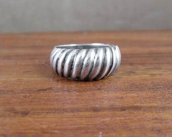925 Sterling Silver Ring - Vintage - Size 6.75
