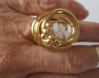 cameo ring