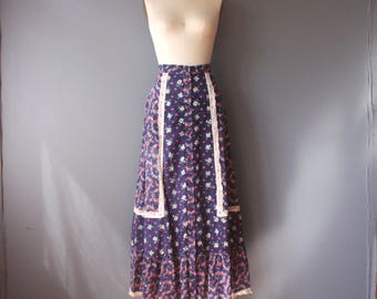 vintage 70s prairie skirt / calico print boho maxi skirt / blue floral hippie skirt