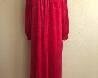 Vintage Red CRUSHED VELVET Nightgown / Lace Detailing / Womens Large