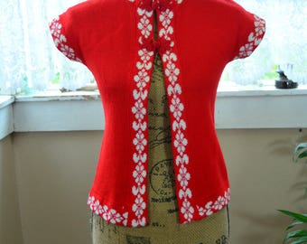 Vintage Red and White Sweater Shirt - 4 - 6