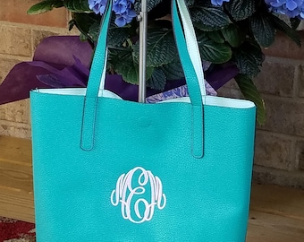 Monogrammed Bucket Style Tote/ Handbag/ Teacher Gift/ Bridesmaid Gift/ 2 MORE NEW COLORS!!!
