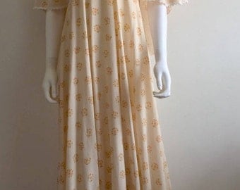 1970s Dress / Maxi / Angel Sleeves / Floral / S-M