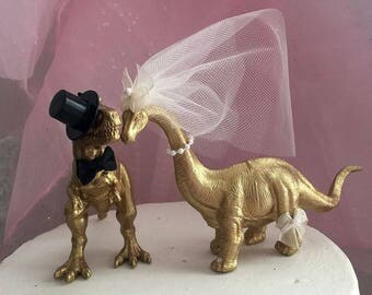 Dinosaur, Bride, Groom, Wedding, Cake Topper, Dinosaur Theme, T-Rex, Animal Cake Topper, Barn, Destination Wedding, 6" round, Anniversary