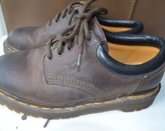 Vintage Doc Martens, UK 5, US 7, Made in England, brown oxford, vintage docs, Dr.Marten shoes, brown leather, brown tie shoes, Doc marten