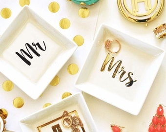 Mr & Mrs Ring Dish- Engagement Gift - Wedding Favors - Bride and Groom