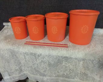 Tupperware Canister Set. PreOwned by One.......but in Great Shape........CLEARANCE ITEM