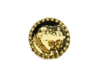 Signed Maximal Art Brooch by John Wind