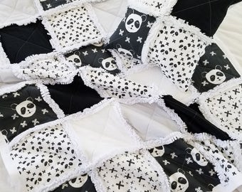 Bamboo Panda Pattern Print Blanket