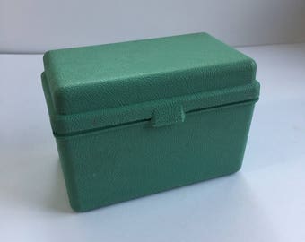 Green Plastic Recipe Box - 1960s Recipe Box - Kitchen Decor - Recipe Card Box - Vintage Kitchen - Recipe Card Holder - Plastic Index Card