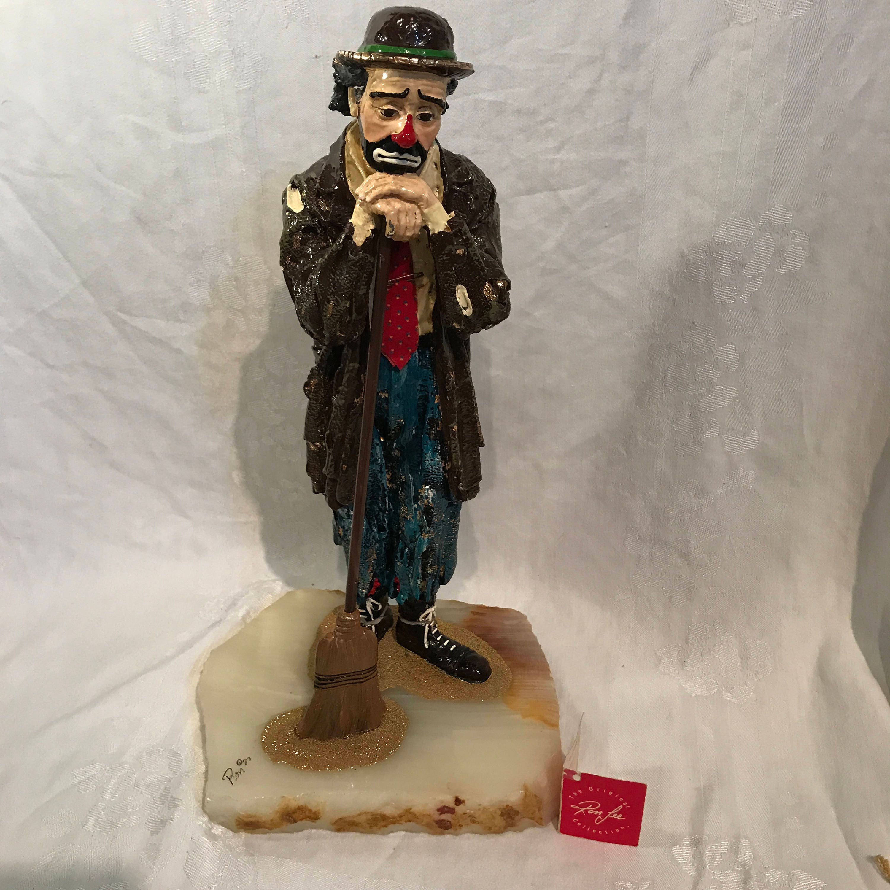 Ron Lee Large Hobo Clown Figurine Sweeping Emmett Kelly 1987