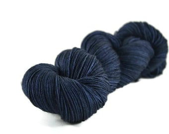 Sock Yarn, BFL Nylon sock yarn, fingering weight yarn, wool sock yarn, 75/25 Superwash BFL/Nylon, bfl sock yarn, blue - Navy