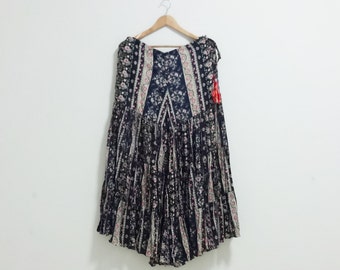Hue Wide Leg Denim Pull-On Cargo Pants In Gray