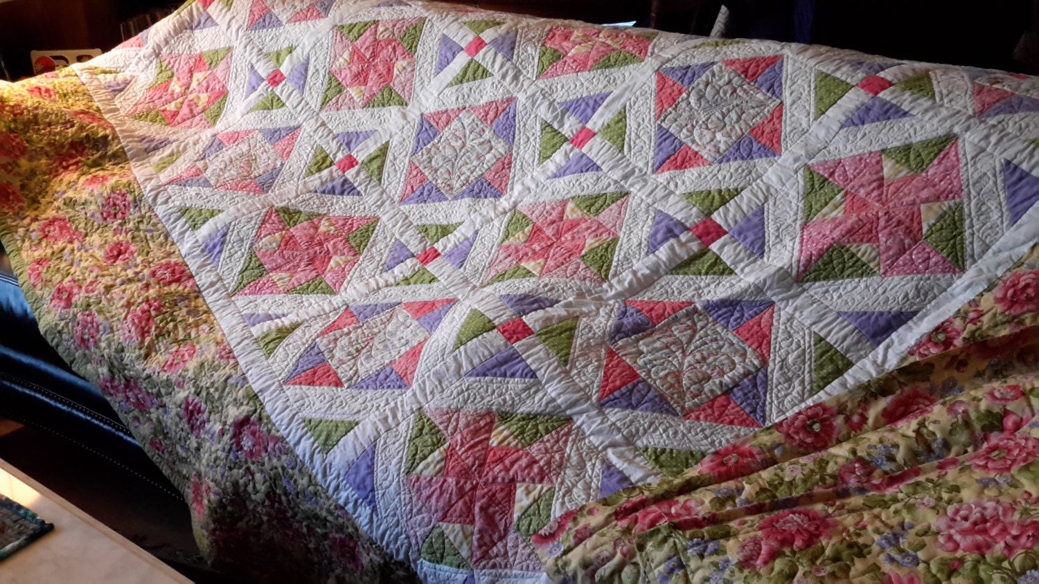 Homemade kingsize quilt with pillow shams