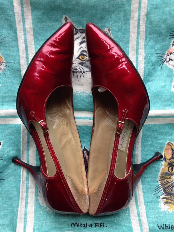 60's candy apple red patent leather pumps stiletto US 7