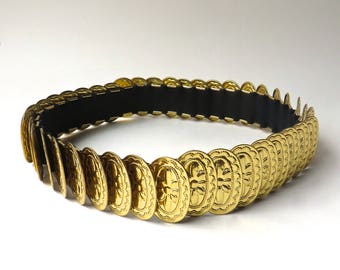 vintage Gold Metal Concho Elasticized Belt / Gold Metal Concho Fish Scale Elasticized Cinch Belt / Boho Gypsy Festivals Southwestern Hippie