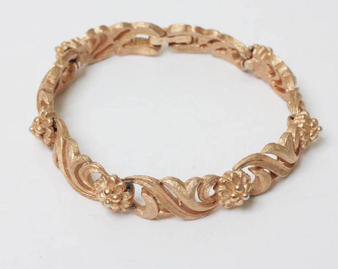 Avon Floral Design Bracelet Gold Tone Vintage