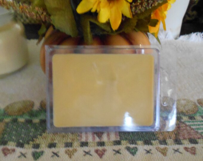 One Banana Nut Bread Scented Break Away Melts in Clam Shell, Soy for Wax Warmers, Ivory