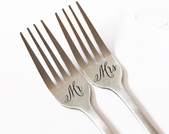 Mr and Mrs Fork Set, Personalized Fork, Engraved Wedding Forks, Personalized Wedding Silverware