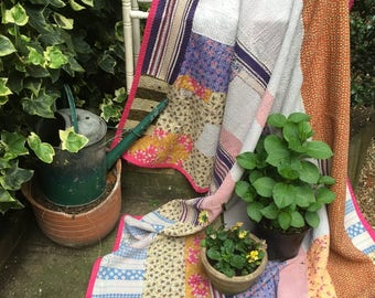 Kantha Quilt, Pink patchwork Kantha ,Sari throw, Sari Blanket, Kantha Blanket, Pink Kantha Throw, Indian Quilt, Coverlet, Ralli Quilt