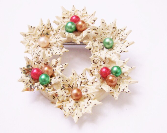 Wonderful Antique Carved Celluloid Lace Christmas Wreath Brooch Pin / Red Green / Floral Holiday Brooch / Vintage Jewelry / Jewellery