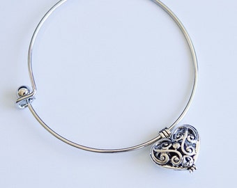 Essential oil bracelet, essential oil charm bracelet, essential oil diffuser bangle bracelet