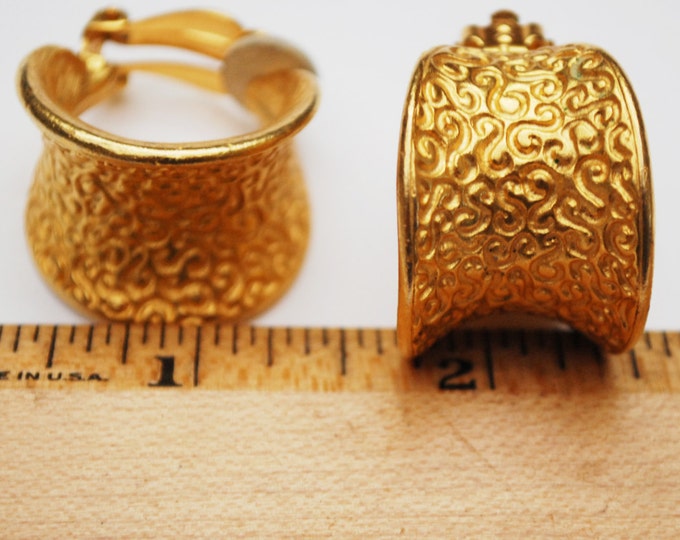 Gold Hoop Earrings - Wide concave swirl design - Signed Anne Klein - Clip on earrings