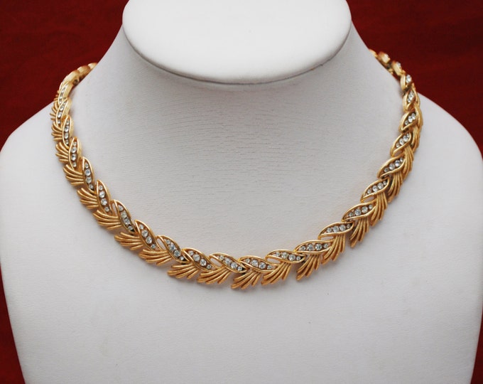 Crown Trifari link Necklace -Rhinestone- Gold leaf links Mid Modern - collar necklace