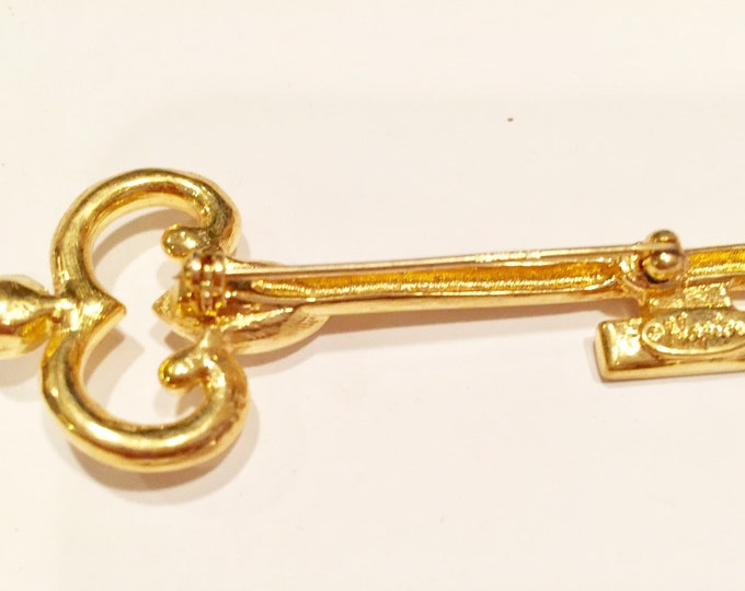 Napier Key Brooch - Rhinestone - Gold tone metal - Figurine Skeleton Key Pin