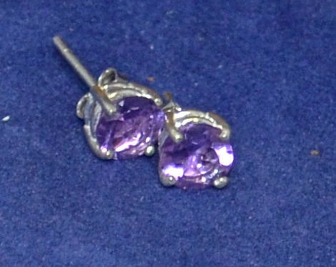 Amethyst Studs, 7mm Round, Natural Set in Sterling Silver E1052