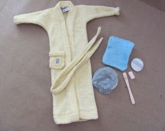 Vintage Barbie Clothes, 1960s Barbie Singing In The Shower Outfit, #988 Vintage Barbie Outfit, Robe, Bath Accessories