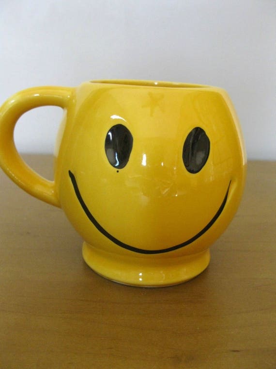 70s Fads iconic 70s mccoy smiley face mug made in usa bright yellow 70s Fads iconic 70s mccoy smiley face mug made in usa bright yellow
