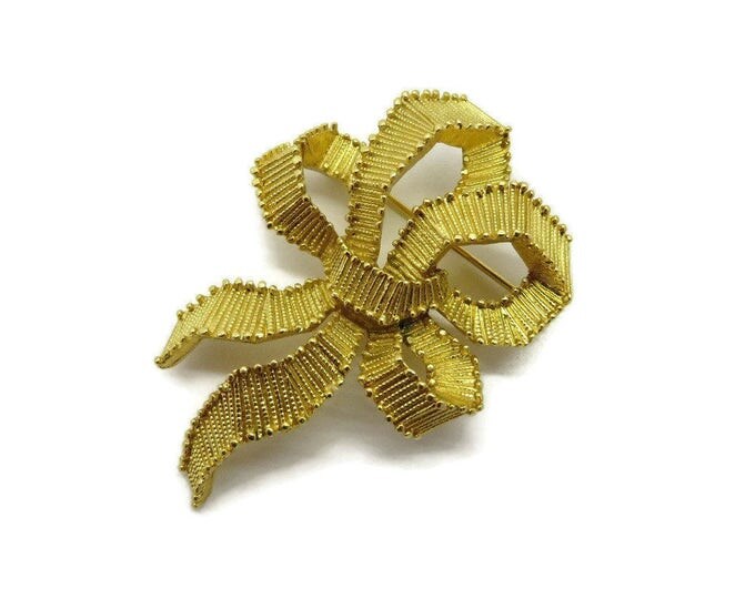 ON SALE! Trifari Bow Brooch, Vintage Goldtone Pin, Textured Bow, Signed Trifari Jewelry