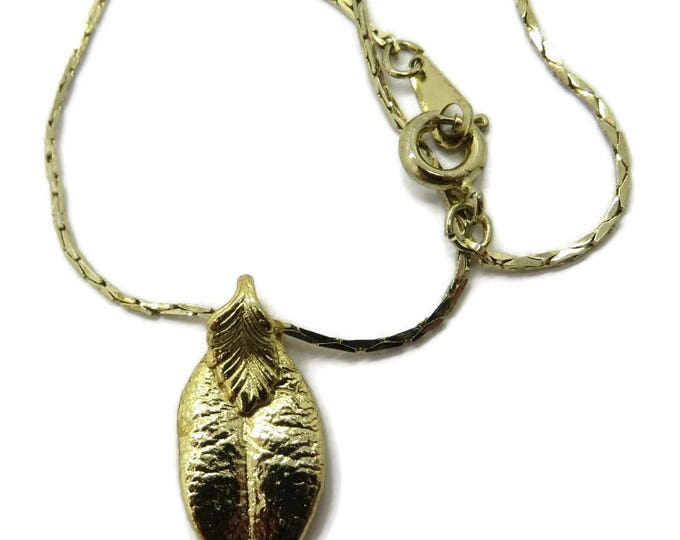 Korean Pendant Necklace, Vintage Gold Tone Leaf Pendant Necklace