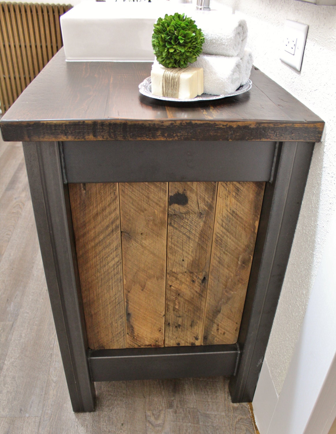 Rustic Industrial Vanity Reclaimed Barn Wood Vanity Rustic Industrial Vanity Reclaimed Barn Wood Vanity