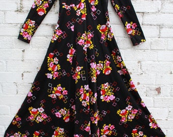 Vintage black floral hippy flower 70s boho gypsy maxi dress S