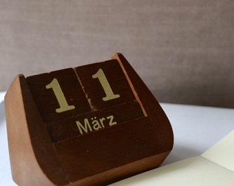 vintage perpetual wooden desk calendar in German, Retro Ewiger Holzkalender antik Tisch Kalender Holz Kalender (Deutsch)
