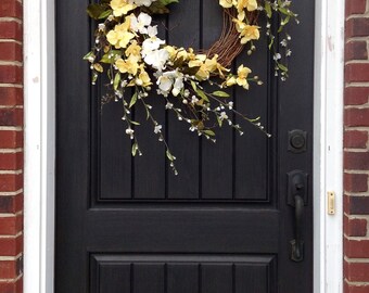Spring Wreath- Summer Wreath- Grapevine Door Wreath Decor Yellow White Wispy Branches Floral Door Decoration Indoor Outdoor Decor